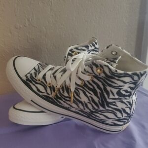 Stylish Zebra Print High-Top Sneakers